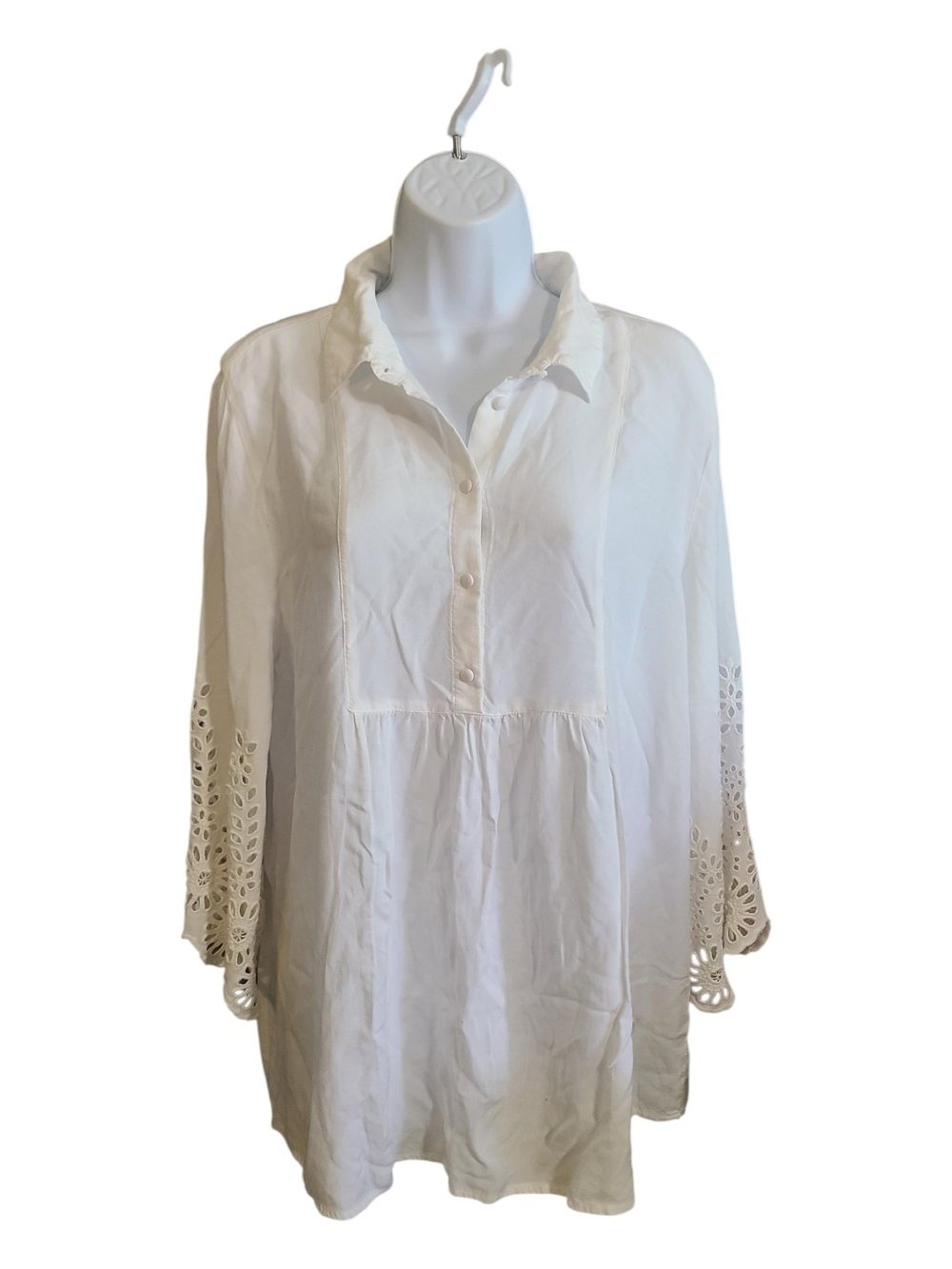 White Eyelet-Sleeve Button Front Tunic